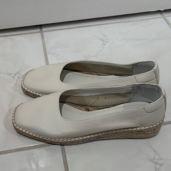 Everlane Cream Leather Espadrilles - Picture 2 of 4